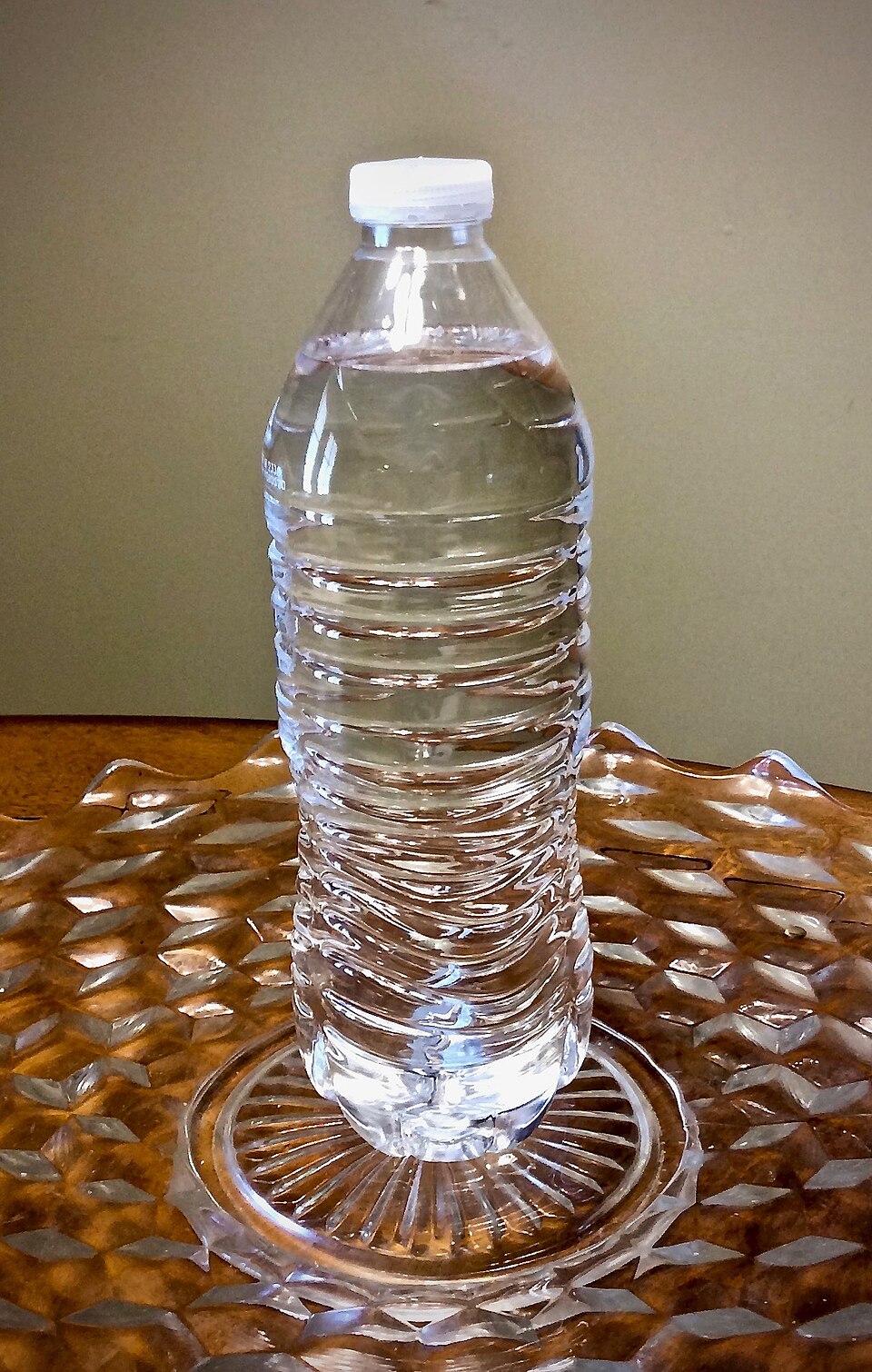 Bouteille de fluide transparent